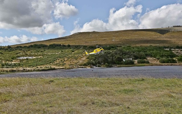 Gansbaai Courant Vlamme rondom Gansbaai Hennie Otto 2